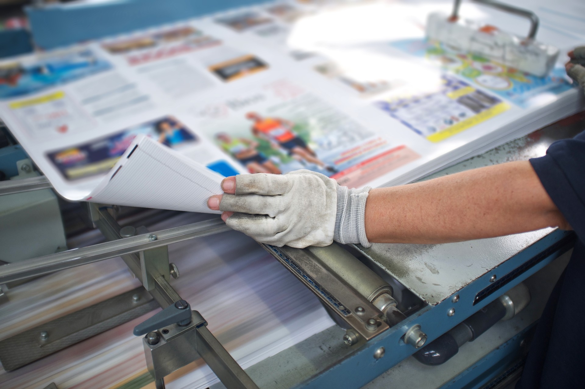 Después de alcanzar la línea de meta de máquina de prensa